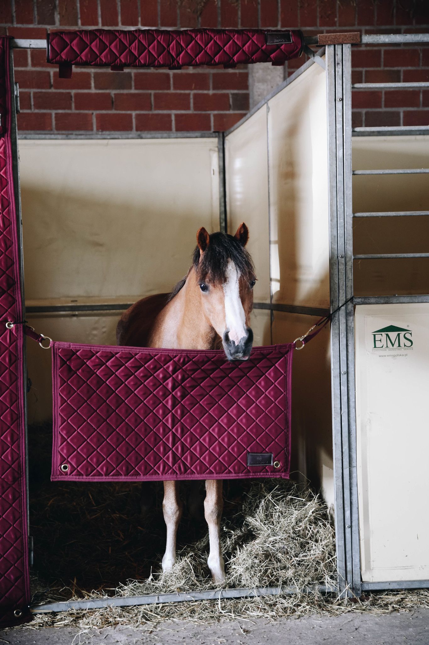 Kentucky Horsewear Stalpoort Diamond Quilt bordeaux